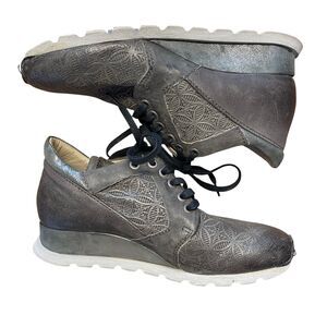 Miz Mooz‎ Chalice Graphite Leather Wedge Sneaker Womens 38 (7.5 US) Gray Lace Up